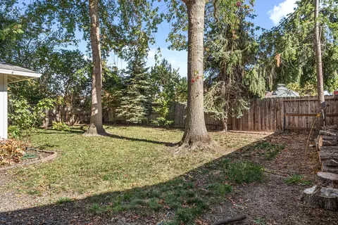 Exterior - 1132 Hampton Dr, Central Point, OR 97502 photo 9 of 9