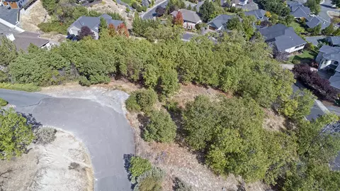 1137 Sunburst Way, Grants Pass, OR 97526