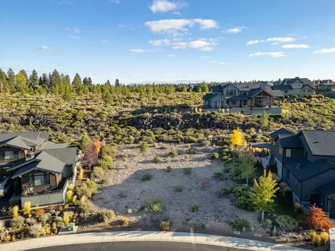 61354 Lost Hollow Loop, Bend, OR 97702 photo 7