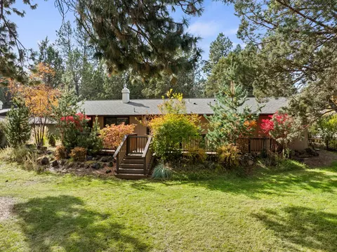 61450 Little John Ln, Bend, OR 97702