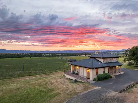 Exterior - 766 Meridian Rd, Eagle Point, OR 97524 photo 13 of 15