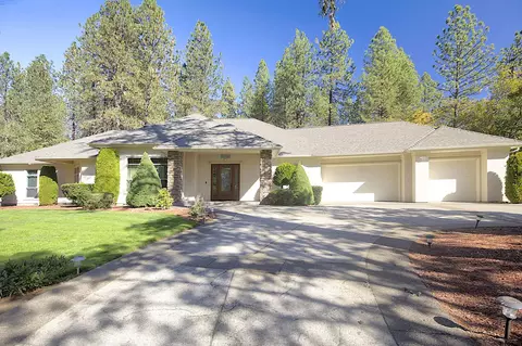 6995 Monument Dr, Grants Pass, OR 97526