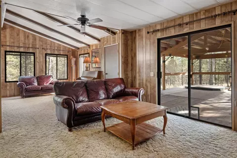 16367 Leona Ln, La Pine, OR 97739 photo 3