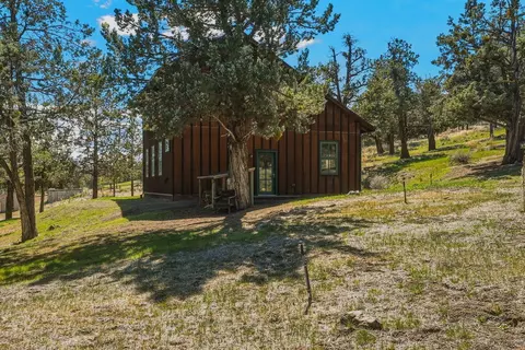 Exterior - 66001 Waldron Trl, Bend, OR 97703 photo 12 of 14