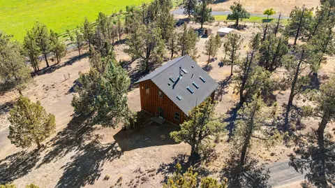 View/Area - 66001 Waldron Trl, Bend, OR 97703 photo 2 of 2