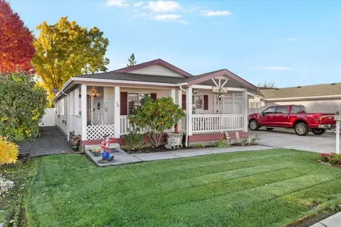 356 Marian Ave #40, Central Point, OR 97502