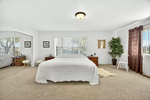 Bedroom - 3373 Scenic Ave, Central Point, OR 97502 photo 2 of 3