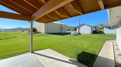 Exterior - 3373 Scenic Ave, Central Point, OR 97502 photo 9 of 25