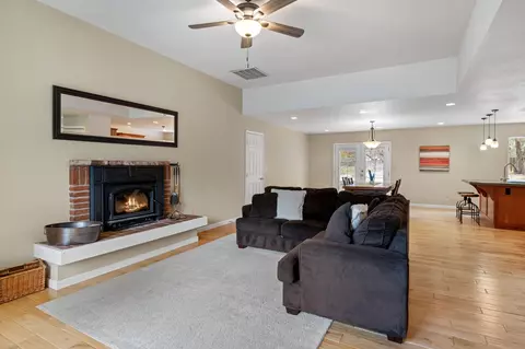 Living - 1848 NE 14th St, Bend, OR 97701 photo 1 of 4