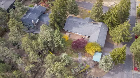 View/Area - 1848 NE 14th St, Bend, OR 97701 photo 3 of 5