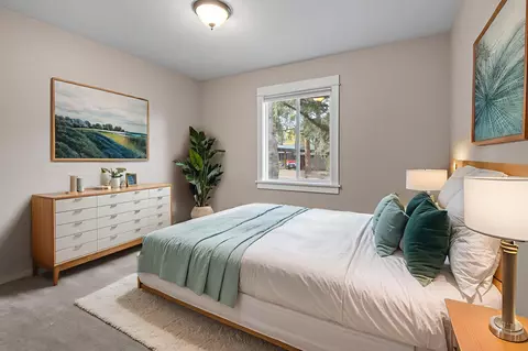 Bedroom - 1848 NE 14th St, Bend, OR 97701 photo 3 of 6