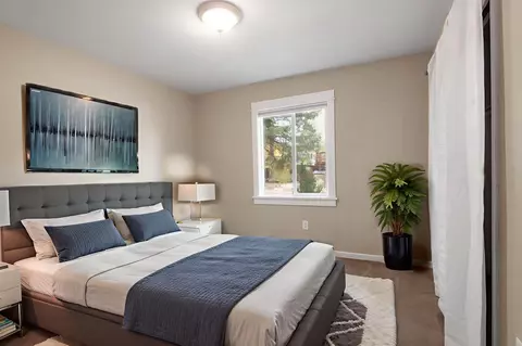 Bedroom - 1848 NE 14th St, Bend, OR 97701 photo 5 of 6