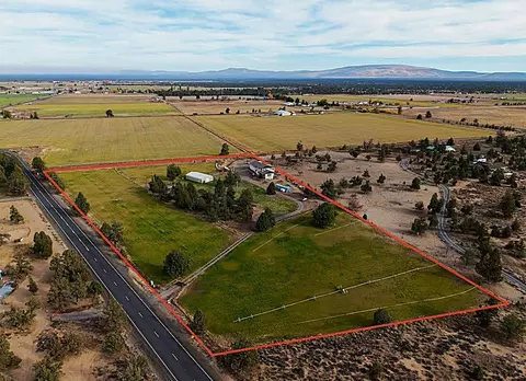 25451 Alfalfa Market Rd NE, Bend, OR 97701