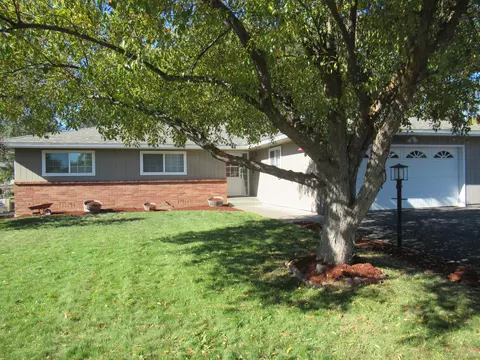 3540 Montavilla Dr, Klamath Falls, OR 97603
