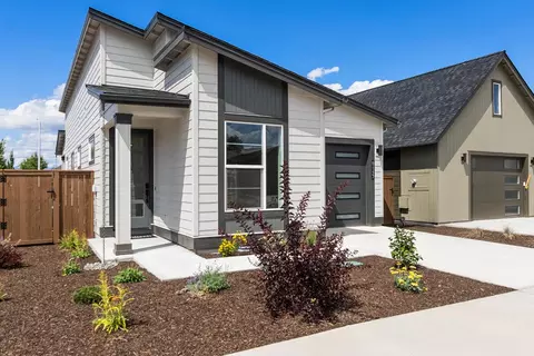 61127 NE Cobalt St, Bend, OR 97701