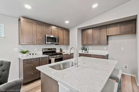 21549 NE Gather Pl, Bend, OR 97701 photo 2