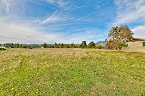 6626 Holland Loop Rd, Cave Junction, OR 97523 photo 12