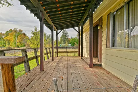 6626 Holland Loop Rd, Cave Junction, OR 97523 photo 4