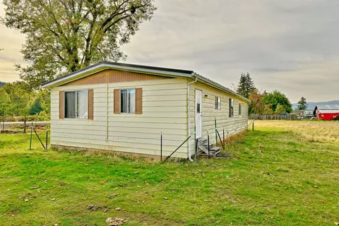 6626 Holland Loop Rd, Cave Junction, OR 97523 photo 6