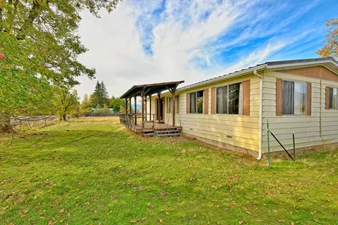 6626 Holland Loop Rd, Cave Junction, OR 97523 photo 2