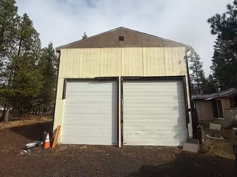 55916 Snow Goose Rd, Bend, OR 97707 photo 2