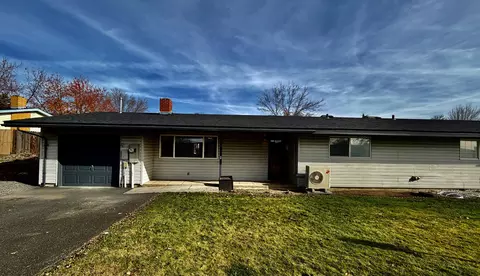 10361 Mcguire Ave, Klamath Falls, OR 97603