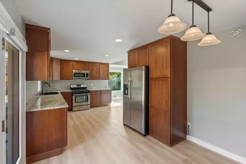 Kitchen - 20886 King David Ave, Bend, OR 97702 photo 1 of 4