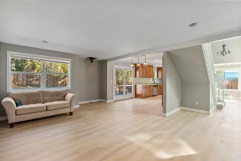 Living - 20886 King David Ave, Bend, OR 97702 photo 1 of 4