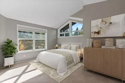 Bedroom - 20886 King David Ave, Bend, OR 97702 photo 4 of 5