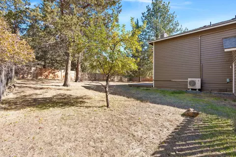 Exterior - 20886 King David Ave, Bend, OR 97702 photo 10 of 10