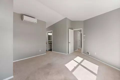 Bedroom - 20886 King David Ave, Bend, OR 97702 photo 2 of 5
