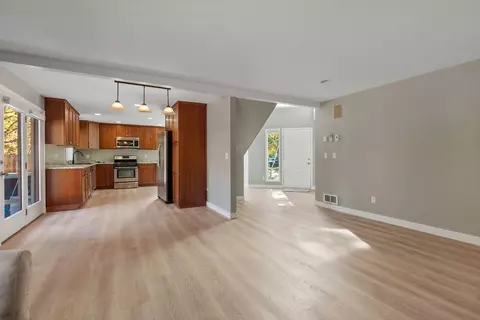 Living - 20886 King David Ave, Bend, OR 97702 photo 3 of 4