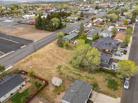 sw 2nd street, Madras, OR 97741