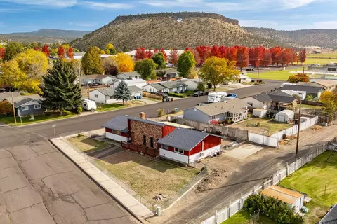 958 SE 7th St, Prineville, OR 97754