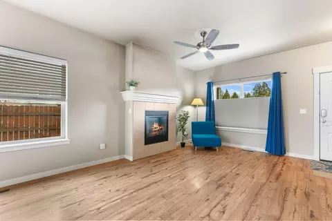 Living - 61839 SE 27th St, Bend, OR 97702 photo 3 of 4