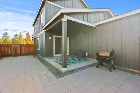 Exterior - 61839 SE 27th St, Bend, OR 97702 photo 5 of 7