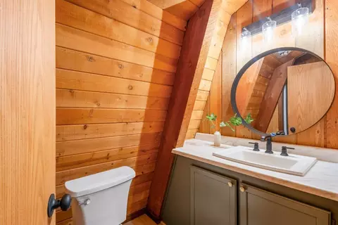 Bath - 15622 6th St, La Pine, OR 97739 photo 2 of 6