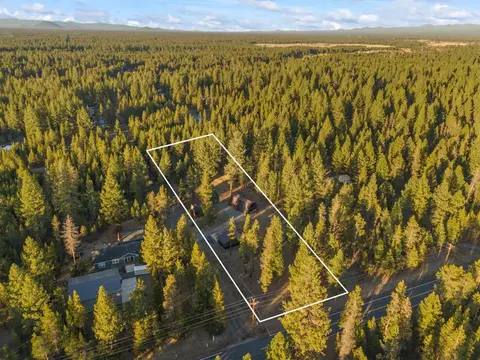 View/Area - 15622 6th St, La Pine, OR 97739 photo 1 of 3