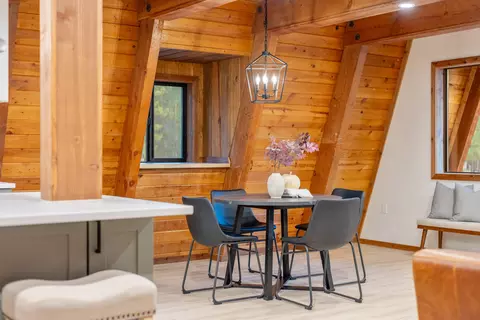 Dining - 15622 6th St, La Pine, OR 97739 photo 3 of 5