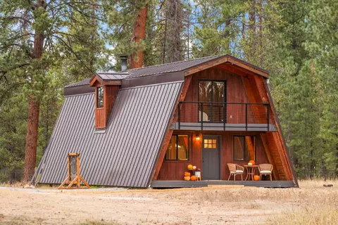 Exterior - 15622 6th St, La Pine, OR 97739 photo 8 of 22