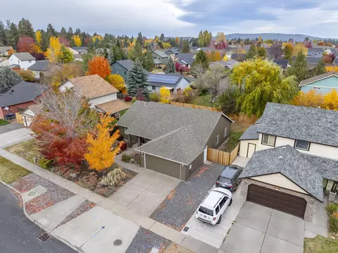 View/Area - 20052 Badger Rd, Bend, OR 97702 photo 1 of 6