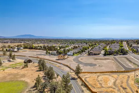 4337 SW Rhyolite Pl #LOT 19, Redmond, OR 97756