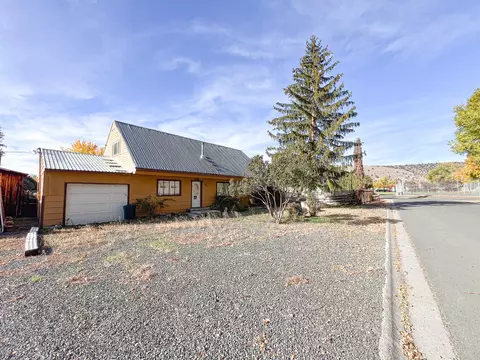 251 Council Dr, Mount Vernon, OR 97865