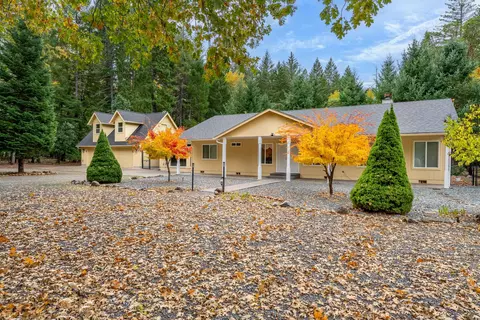 335 Cornett Ln, Cave Junction, OR 97523 photo 2
