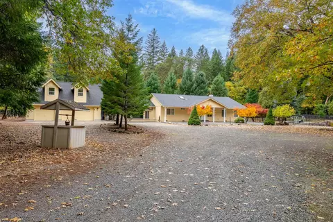 335 Cornett Ln, Cave Junction, OR 97523 photo 6