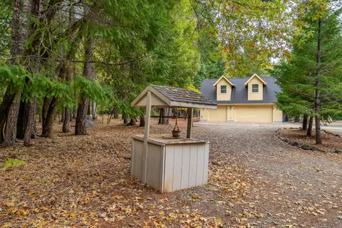335 Cornett Ln, Cave Junction, OR 97523 photo 7