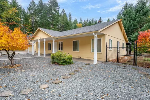 335 Cornett Ln, Cave Junction, OR 97523 photo 3
