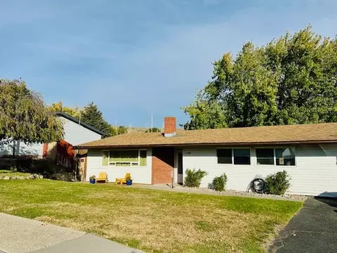 10119 Wright Ave, Klamath Falls, OR 97603 photo 4