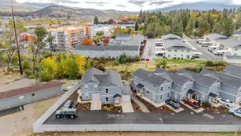 View/Area - 205 Dano Dr, Phoenix, OR 97535 photo 1 of 5