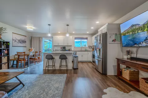 Other - 205 Dano Dr, Phoenix, OR 97535 photo 1 of 9
